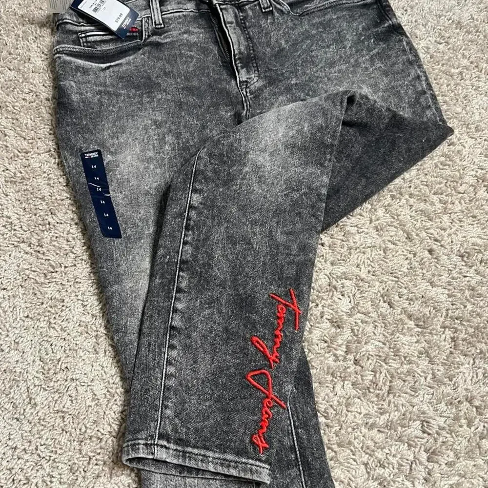 14 tommy hilfiger black